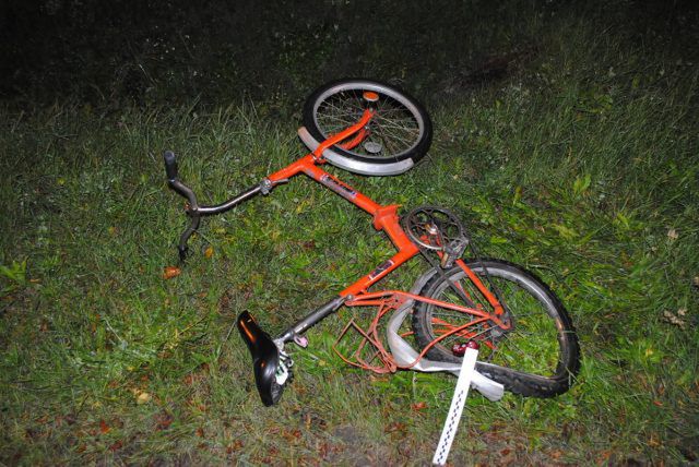 Potrącił rowerzystę i uciekł z miejsca zdarzenia. 35-latek trafił do aresztu (zdjęcia)