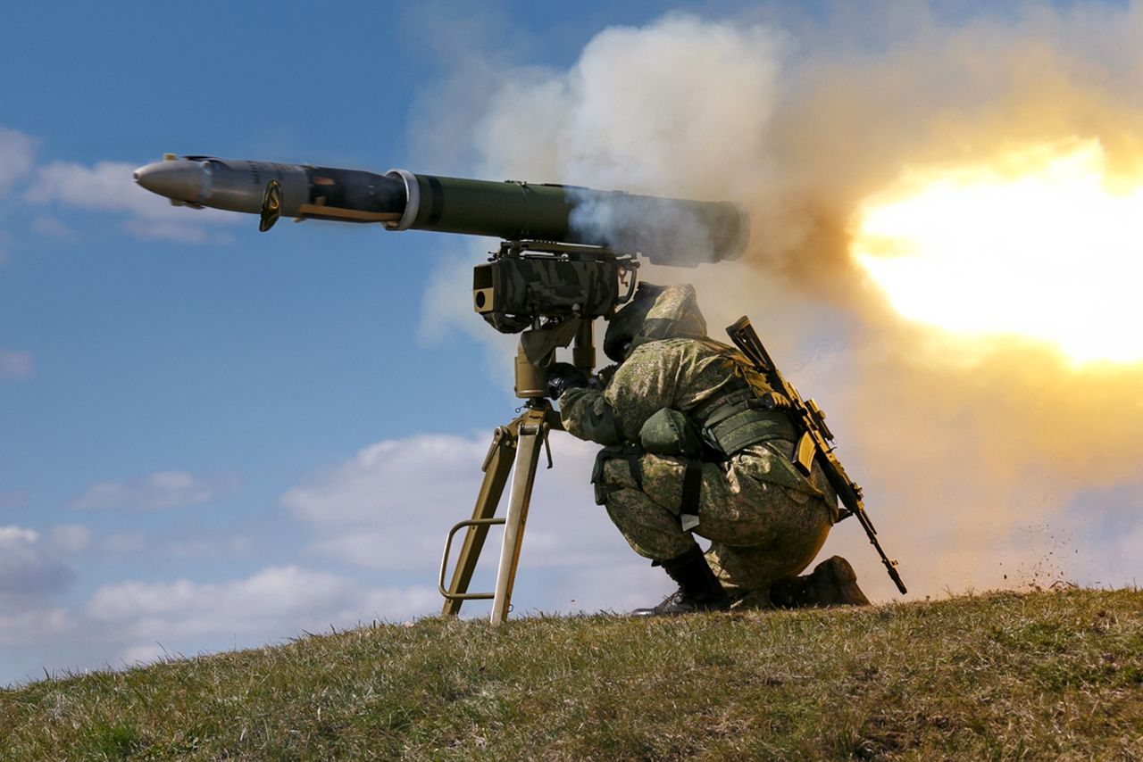 The moment of firing the ATGM Kornet