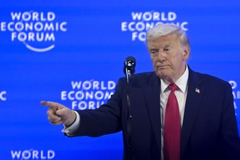 Pingwiny na Grenlandii. Wpis ośmieszył Trumpa. Użyto mocnego epitetu