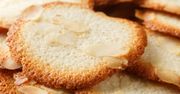 Babcia robiła migdałowe dachówki non stop. Poznaj przepis na szybkie i pyszne ciasteczka