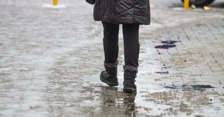 IMGW ostrzega przed trudnymi warunkami pogodowymi