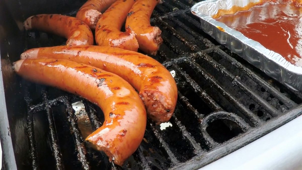 Na grillu znajdują się liczne bakterie