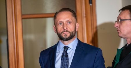 Kamil Durczok wraca do wypadku, który spowodował pod wpływem alkoholu. Broni Beatę Kozidrak