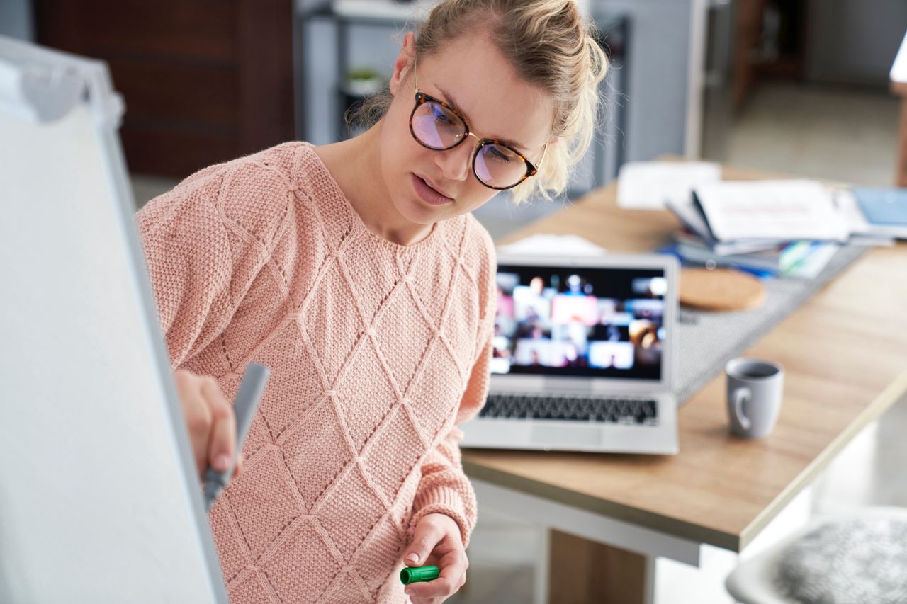 Tylko wybrane grupy nauczycieli otrzymają bony na zakup laptopów