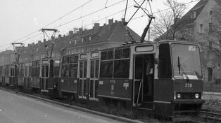 Poznań: 43 lata temu na ulice wyjechał tramwaj z czterema wagonami