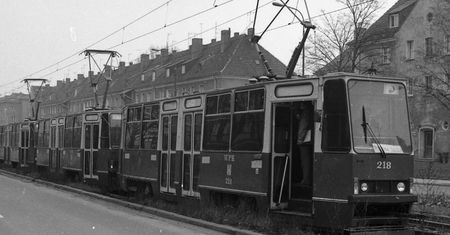 43 lata temu na poznańskie ulice wyjechał tramwaj z 4 wagonami