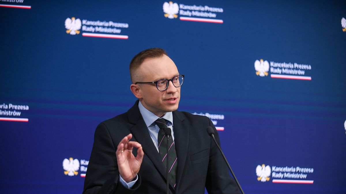 Warszawa, 30.03.2023. Wiceminister finansów Artur Soboń podczas konferencji prasowej nt. spraw bieżących, 30 bm. w siedzibie Kancelarii Prezesa Rady Ministrów w Warszawie. (amb) PAP/Marcin Obara