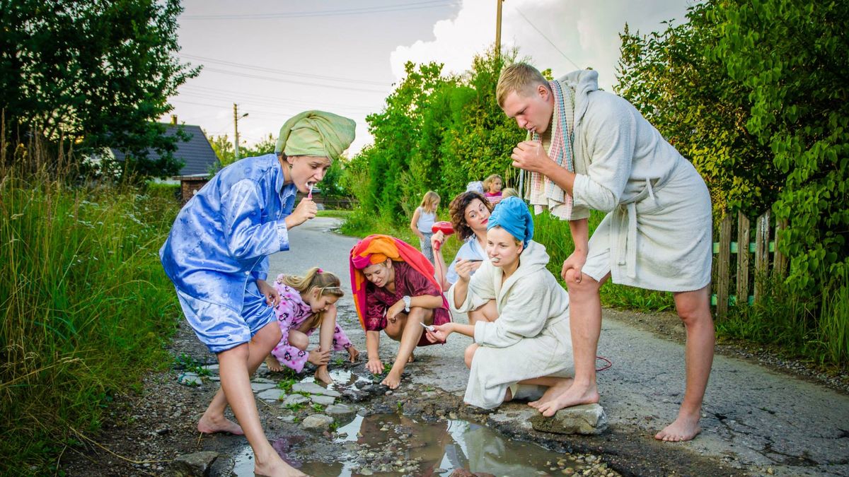 Oto jak za pomocą fotografii można wyśmiać fatalny stan dróg! 1