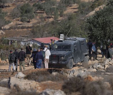 Palestyńczycy obrzuceni kamieniami podczas zbiorów oliwek