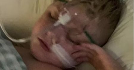 8-latek "przerażająco" kaszlał. Szok, co wyciągnął z niego lekarz po 5 latach