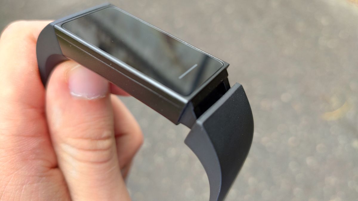 Ładowanie smart opasek bez kabli i ładowarek indukcyjnych. Xiaomi zaimponowało mi genialnym patentem 1