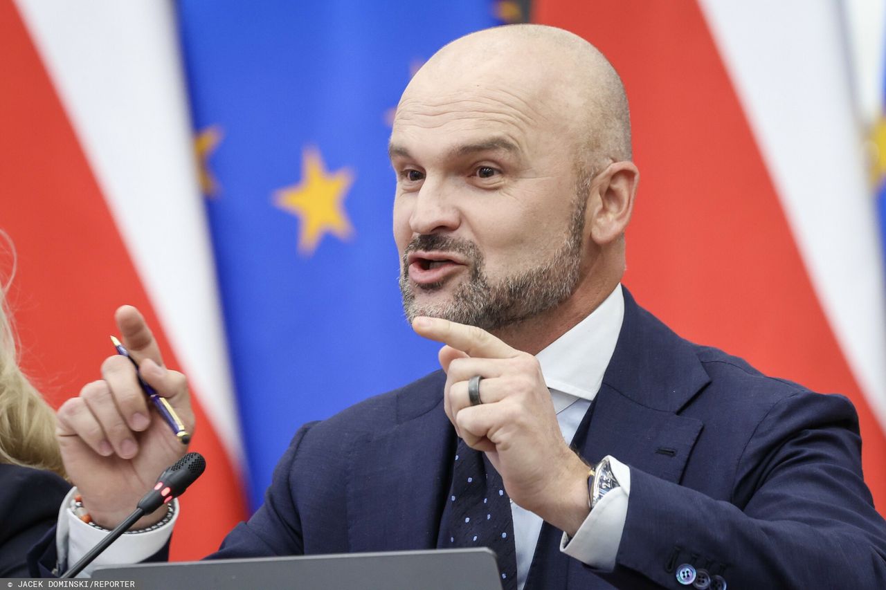 Brzoska nie odpuszcza gigantowi. Pokazał fałszywego Nawrockiego. "Nowy dzień i nowy scam"