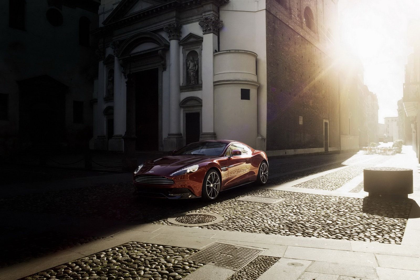 2013 Aston Martin Vanquish - uczta dla oczu [galeria] 3