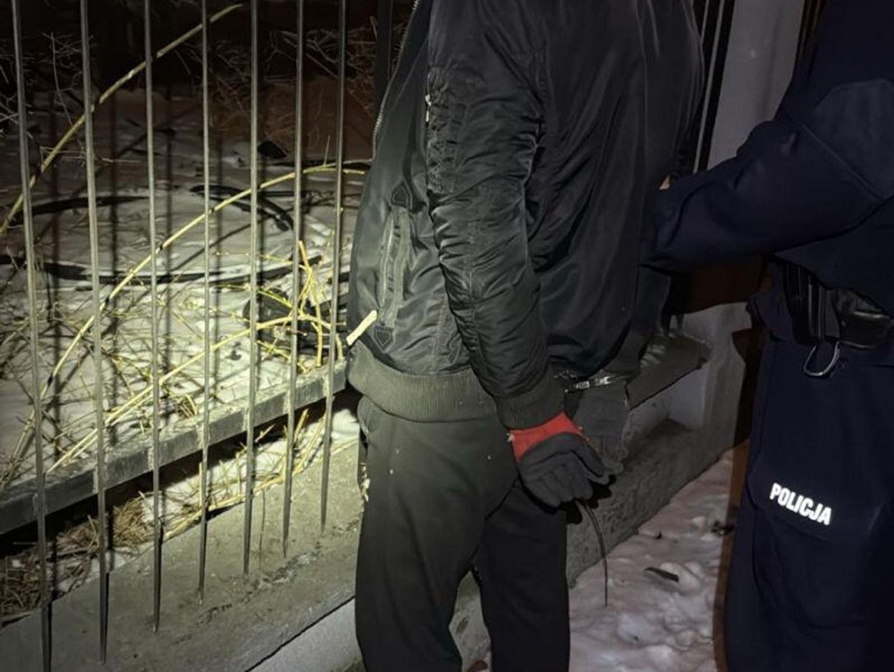 Inowrocław: Włamanie do garażu i kradzież aut. 28-latek zatrzymany