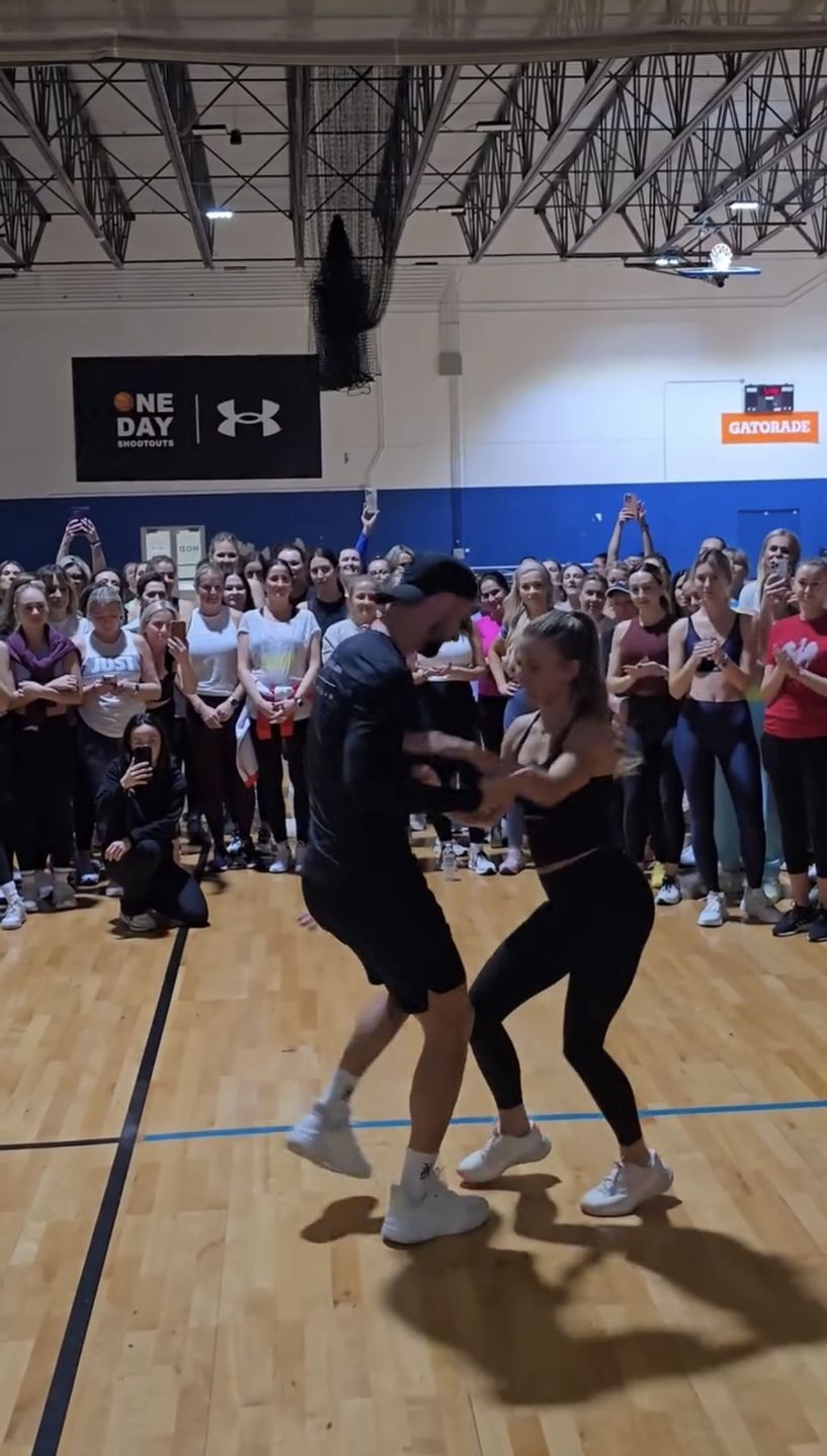 Anna Lewandowska tańczy bachatę w Chicago