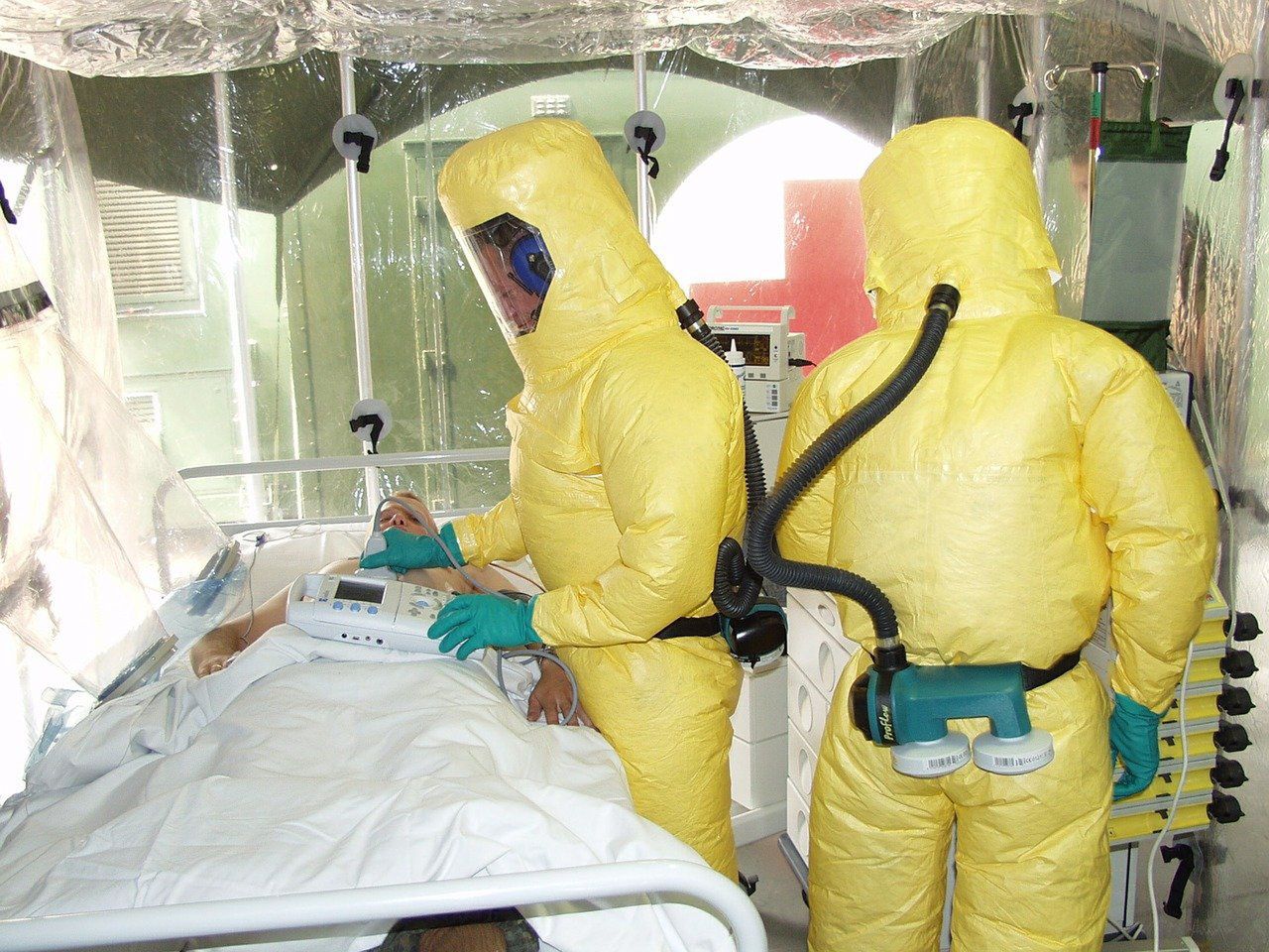 Skandal w WHO. W tle śmiercionośny wirus Ebola