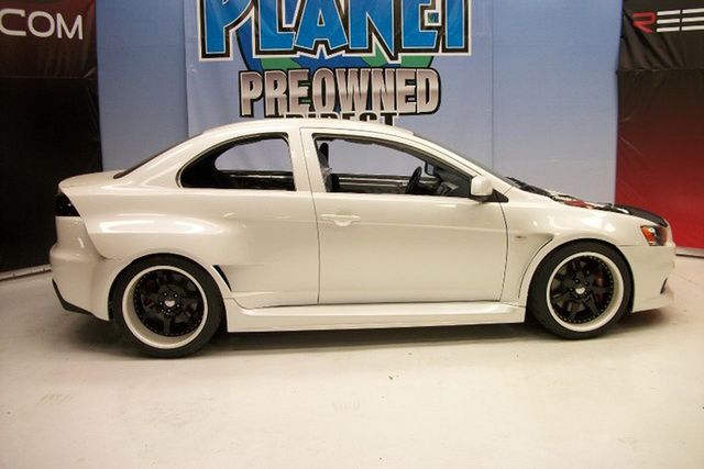 Mitsubishi-Lancer-EVO-X-Coupe-11