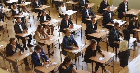 Uczniowie nie przyszli na maturę. Szkoła podała im zły termin egzaminu?