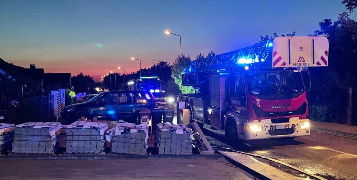 Pożar domu w Szamocinie. Ranna została jedna osoba