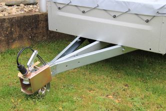 Postawił przyczepę na swojej działce. Oto jakie pismo dostał z urzędu