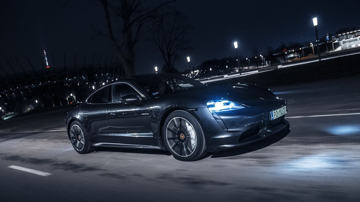 Taycan to dopiero początek - Porsche traktuje elektromobilność poważnie.