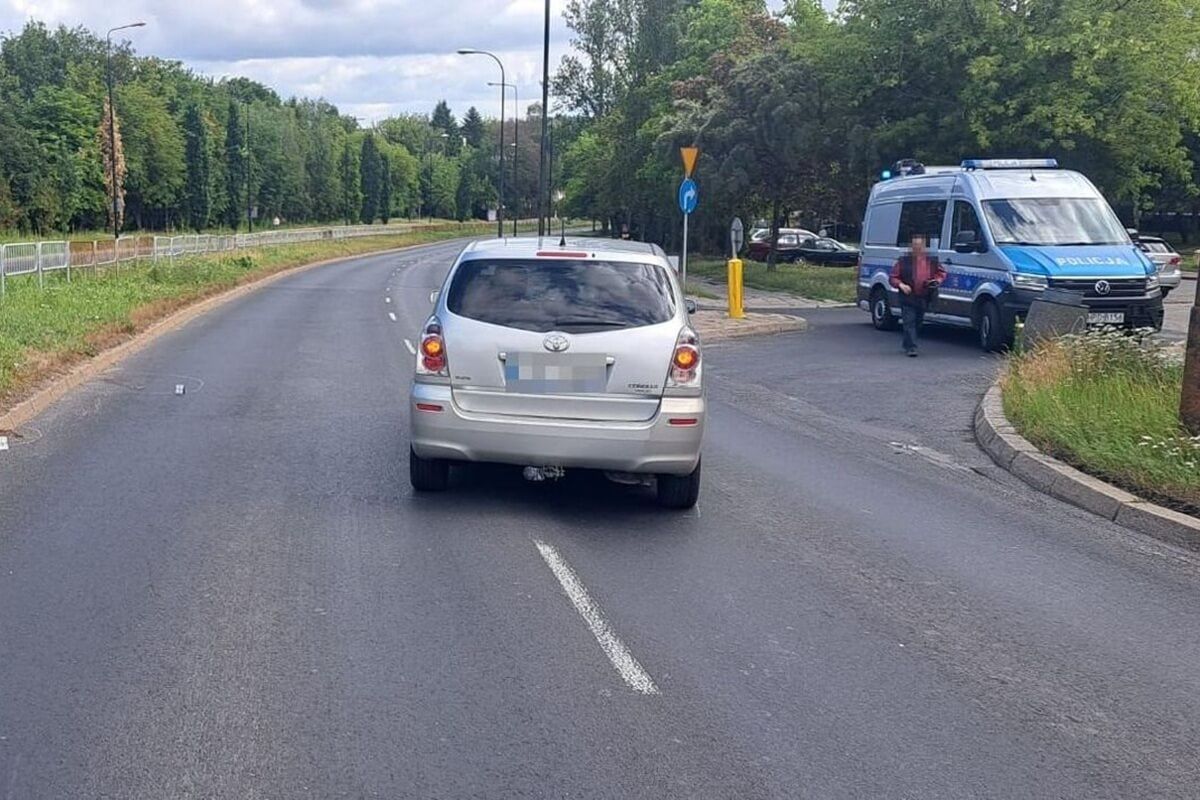 Lekarzom nie udało się uratować życia 35-latka. W środę potrącił go samochód na przejściu dla pieszych na al. Sikorskiego
