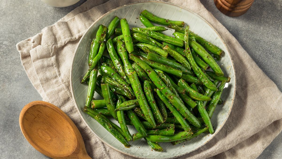 Dodaj do gotowania. Fasolka zachowa piękny kolor i będzie jeszcze smaczniejsza