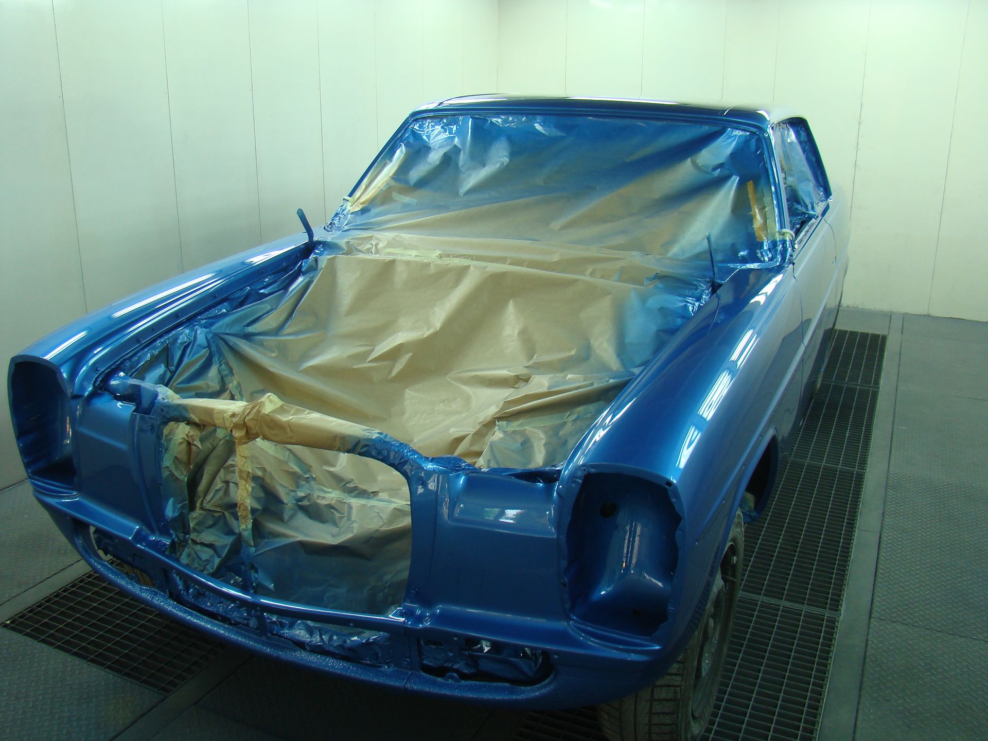 Mercedes 250C (W114) Coupe - lakierowanie 7