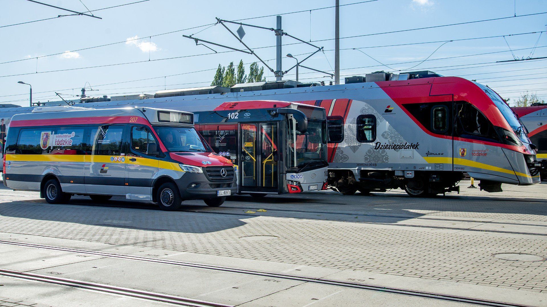 Pociągi ŁKA z roku na rok przewożą coraz większą liczbę pasażerów