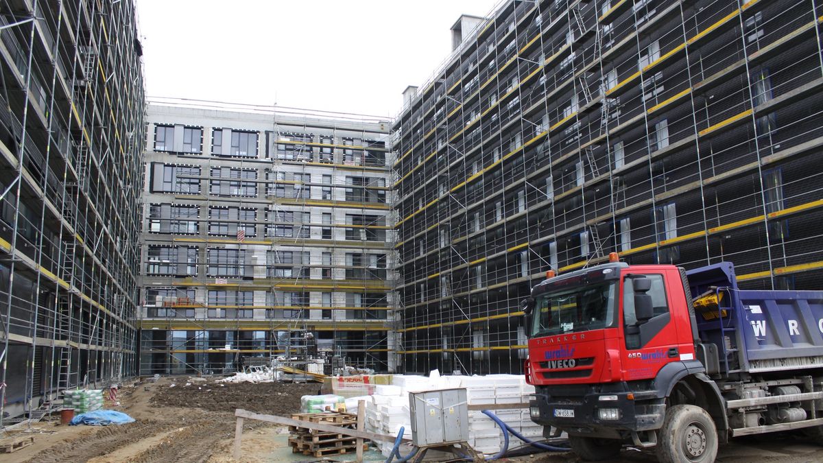 Budowa mieszkań drożeje. Nowe przepisy uderzają w koszty