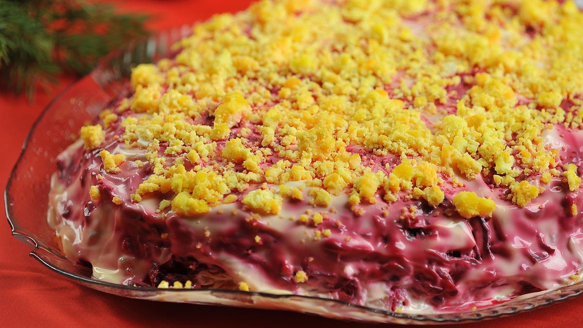 Tej sałatki nie może zabraknąć na święta. W moim domu każdy uwielbia