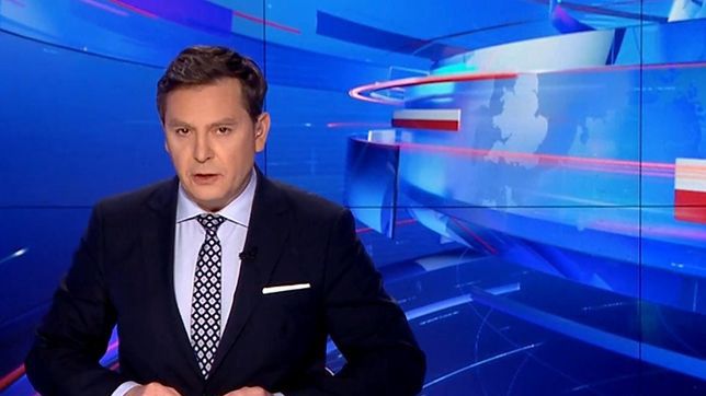 Michał Adamczyk jest jedną z twarzy "Wiadomości" TVP  