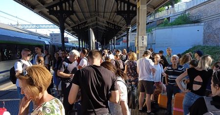 Trzeba zapłacić 4,5 zł. Podróżni nie kryją oburzenia