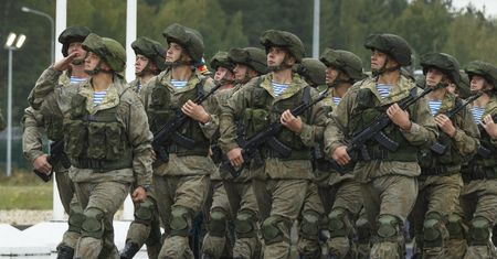 "Rosjanie cienko przędą". Generał wskazał jeden czynnik
