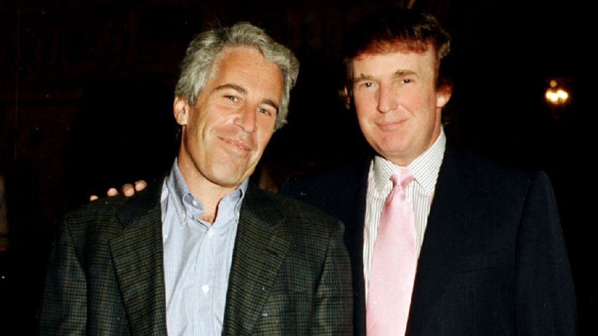 Epstein & Trump At Mar-A-LagoPortrait of American financier Jeffrey Epstein (left) and real estate developer Donald Trump as they pose together at the Mar-a-Lago estate, Palm Beach, Florida on February 22, 1997. (Photo by Davidoff Studios/Getty Images)Davidoff Studios PhotographyJeffrey Epstein and Donald Trump at The Mar A Lago Club 97 (8).j, ARC0006525