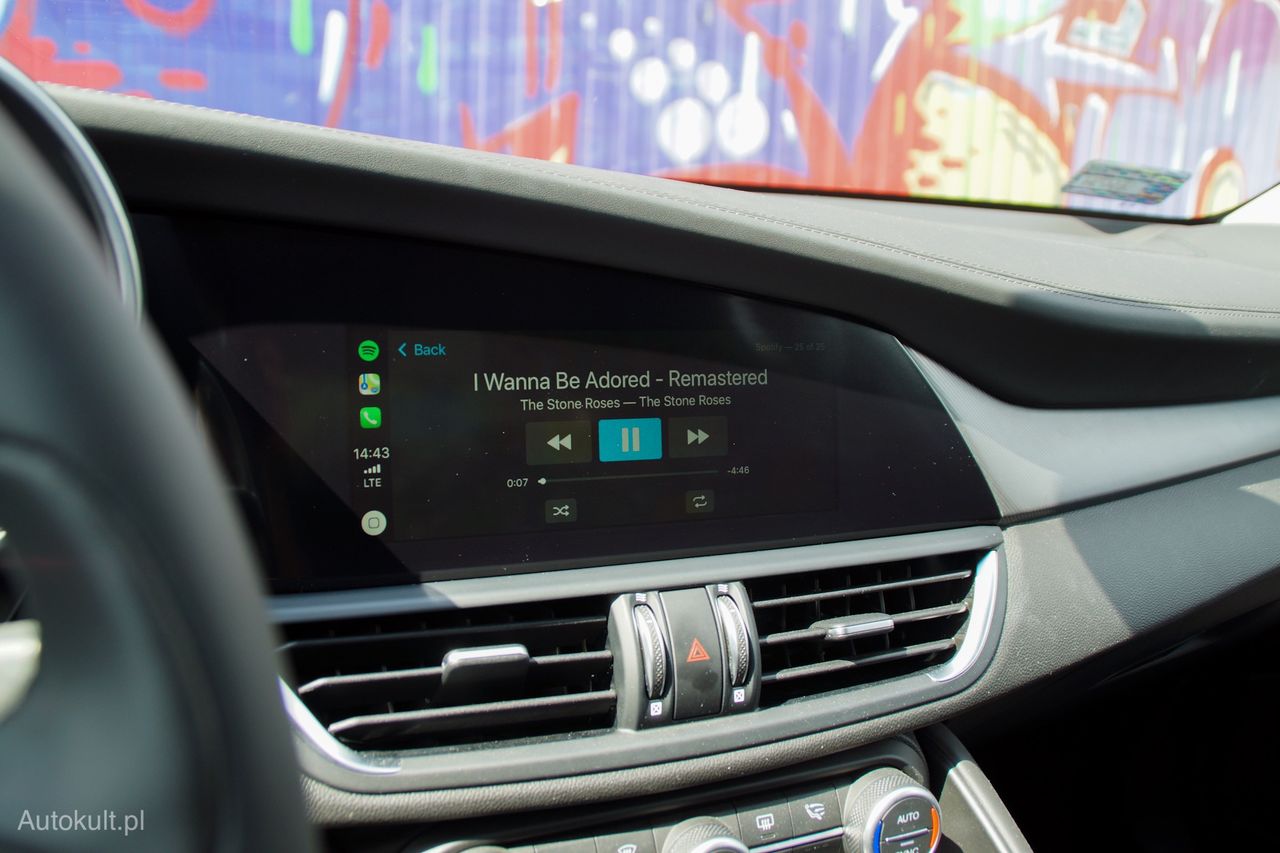 Spotify w Apple CarPlay