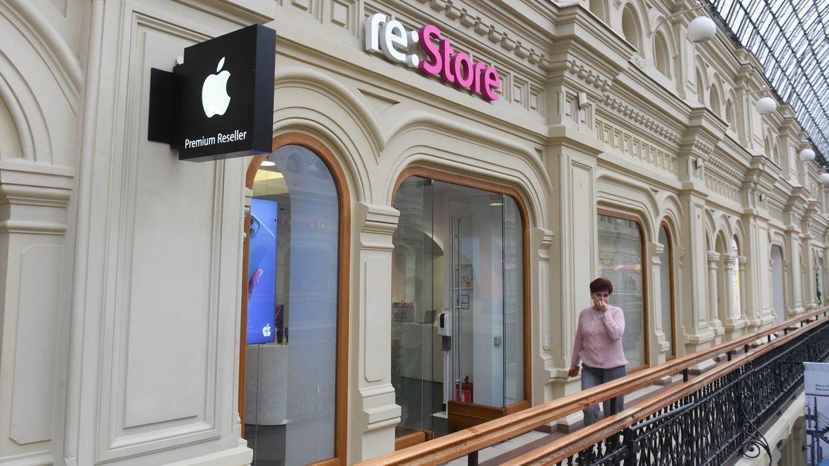 Na zdjęciu oficjalny sklep Apple w Moskwie