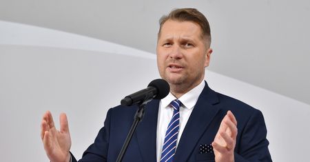 Czarnek oburzony słowami Nitrasa o katolikach. "Maski opadły całkowicie"