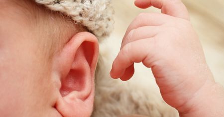 Katowali niemowlę, nie trafią do aresztu. Prokurator złoży zażalenie
