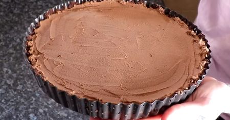 Tarta czekoladowa bez pieczenia. Najprostszy przepis