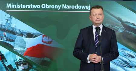 Awans w rządzie się opłaca. Wiadomo, ile będzie zarabiał Mariusz Błaszczak