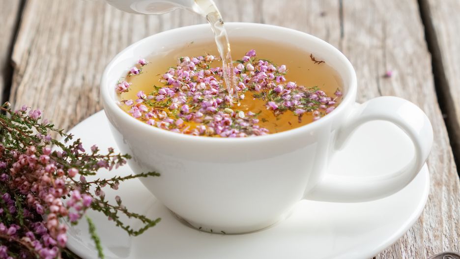 Napar z kwiatów wrzosu to nie tylko smak, ale i same korzyści