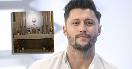 Piotr Mróz gorliwie demonstruje oddanie Bogu. Nawet w nocy czuwa przy ołtarzu
