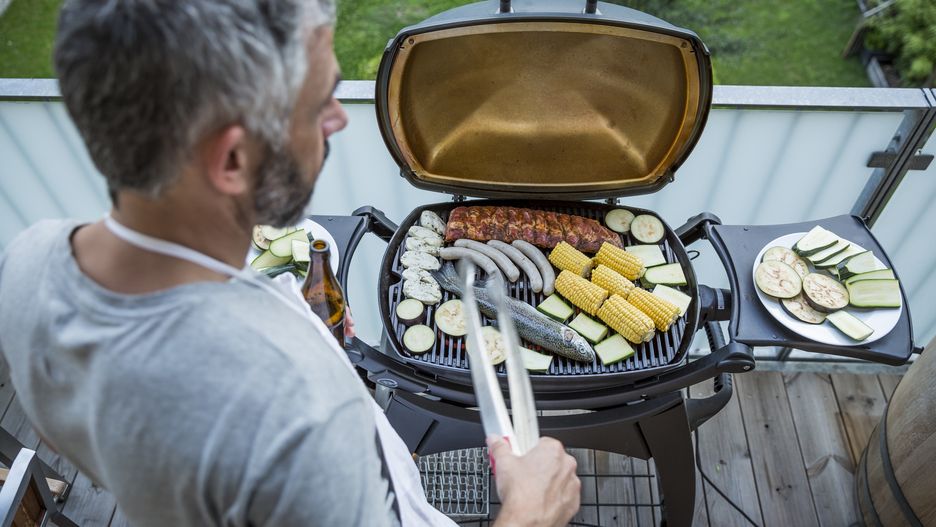Grill na balkonie - czy to legalne?