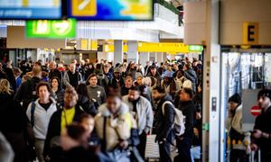 Tysiące turystów utknęło na lotniskach. "Odwołane loty, skasowane są też pociągi"