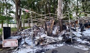 Paliło się namiotowe miasteczko przed Sejmem