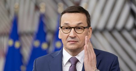 Rząd idzie na zwarcie z UE. "Wsparcie z KPO to 80 tys. zł na rodzinę. Potrzebujemy tych pieniędzy"