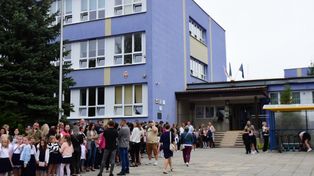 Tarnobrzeg: Największa szkoła podstawowa idzie na wojnę z hejterami