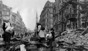 Przetrwać za wszelką cenę. Przypadki warszawskich "robinsonów"