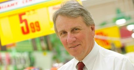 Auchan rozpoczął przejmowanie hipermarketów Real